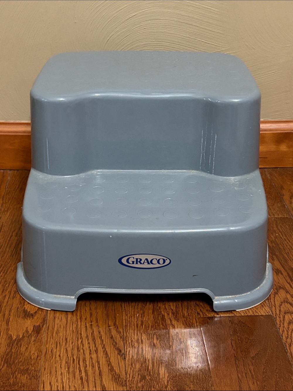 Graco Two-Step Plastic Step Stool in Grey
